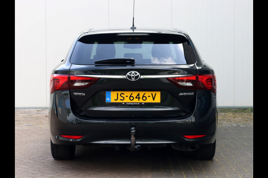 Toyota Avensis Touring Sports 1.8 VVT-i Executive Automaat | Leder | Navi | Trekhaak