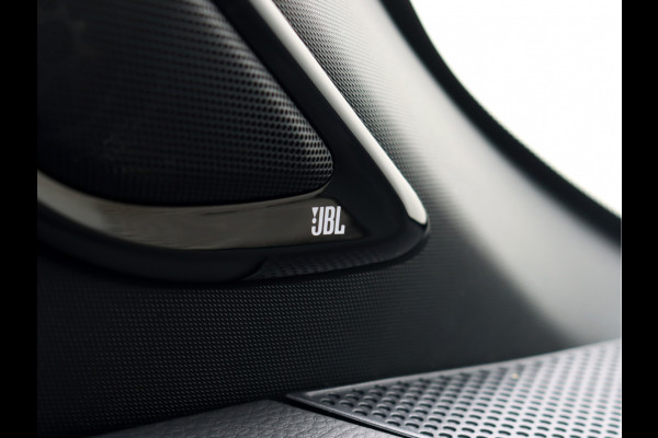 Toyota C-HR 2.0 Hybrid Bi-Tone | Leder/Alcantara | JBL-Audio | Adaptive Led