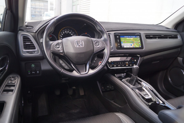 Honda HR-V 1.6 i-DTEC 120pk Executive -PANO-NAVI-ECC-PDC-