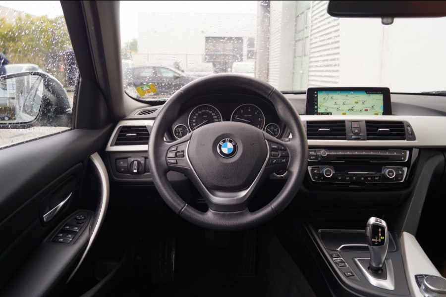 BMW 3 Serie Touring 320d 163pk Automaat High Executive -LEER-