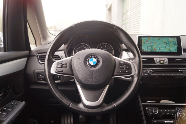 BMW 2 Serie 216d Active High Executive -LEER-LED-NAVI-ECC-