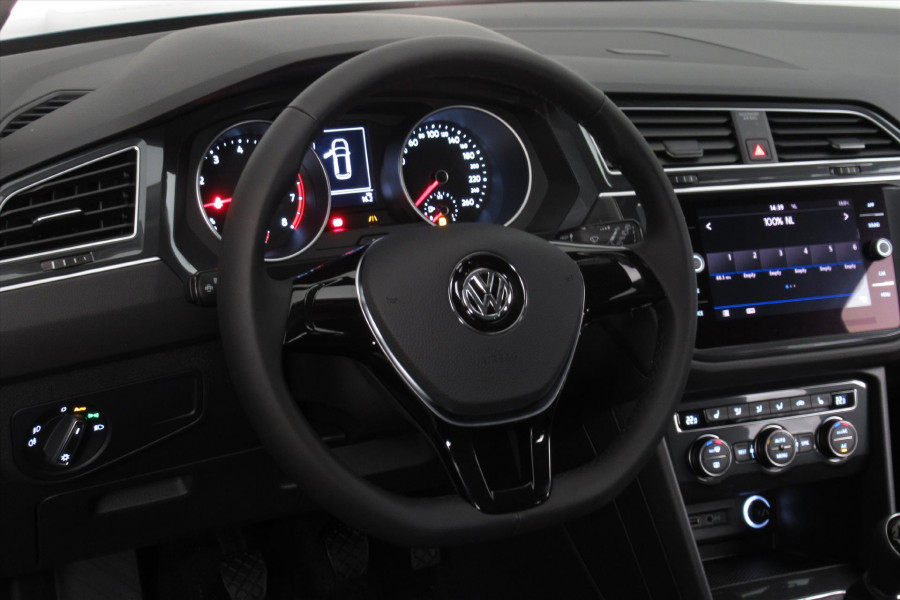 Volkswagen Tiguan 1.5 TSI 130pk Nieuw Navigatie Div kleuren Cruise control