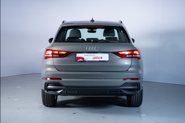 Audi Q3 45 TFSI e S edition 245PK (S-Tronic) | Winterbandenset | Navigatie | Adaptive cruise | PDC V+A |