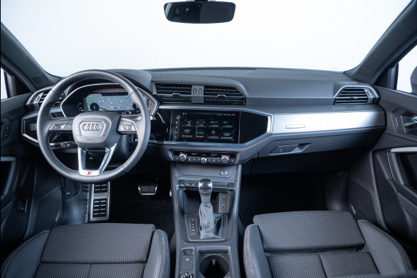 Audi Q3 45 TFSI e S edition 245PK (S-Tronic) | Winterbandenset | Navigatie | Adaptive cruise | PDC V+A |